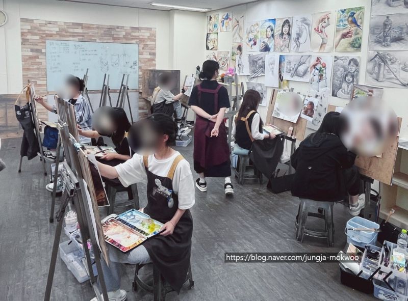 미술학원 399481dea7cb4b6c52a5e1d5a88ea304_1772174026_4193.jpg